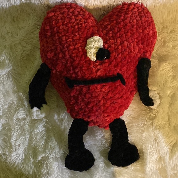 Crochet bad bunny ❤️ and 🐰 head - Picture 4 of 11